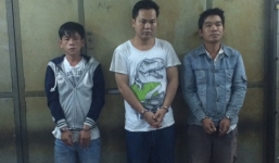 Dùng mã tấu khống chế chủ quán nhậu, cướp 3,2 triệu đồng